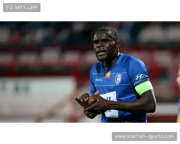 足球场上的趣事与奇闻:那些你不知道的球星背后故事与小秘密 足球场上的趣事与奇闻:那些你不知道的球星背后故事与小秘密