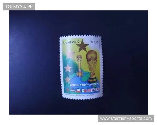 足球球星胸前佩戴国旗象征意义与全球足球文化的融合探索